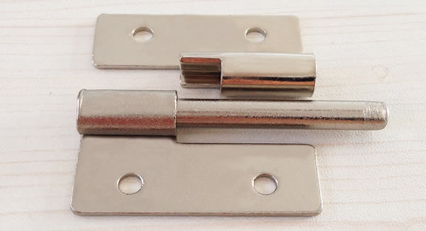 預(yù)防不銹鋼合頁(yè)被鎖死的注意事項(xiàng)