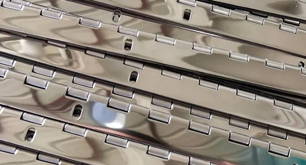 解鎖長(zhǎng)合頁(yè)平、直、順，暢享便捷生活體驗(yàn)|廣有五金&東莞合頁(yè)?