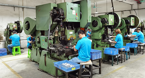 25年只琢磨一件事——讓“開合”這件事，順到?jīng)]存在感|廣有五金&東莞合頁?